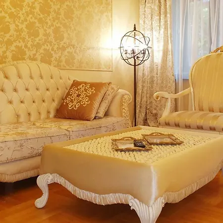 Zimmermann Center Apartment